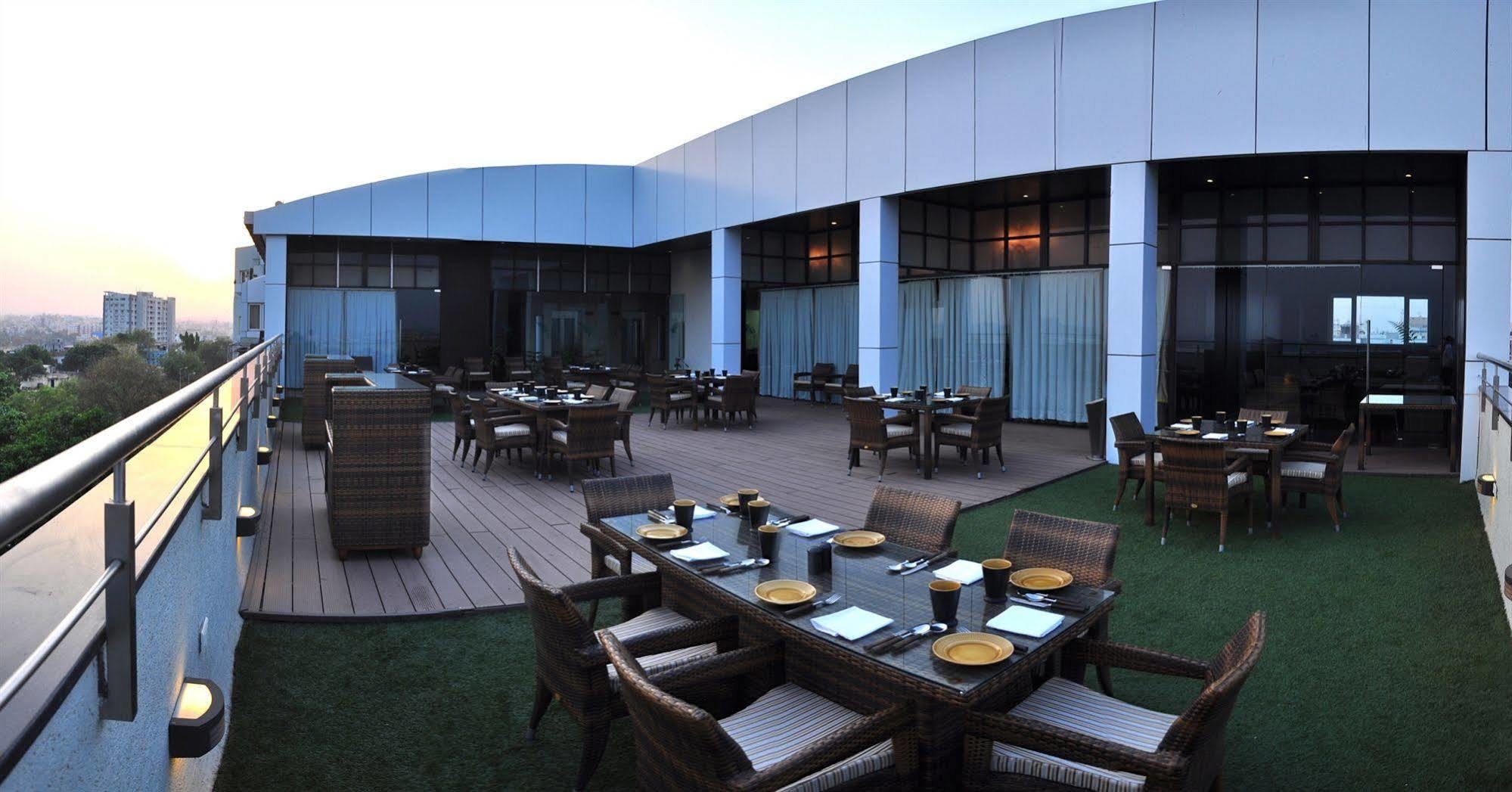 Manasarovar - The Fern Hyderabad Exterior foto